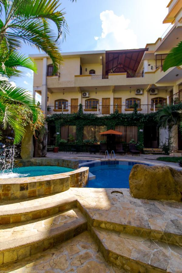 פלורס Hotel Quinta Maya מראה חיצוני תמונה